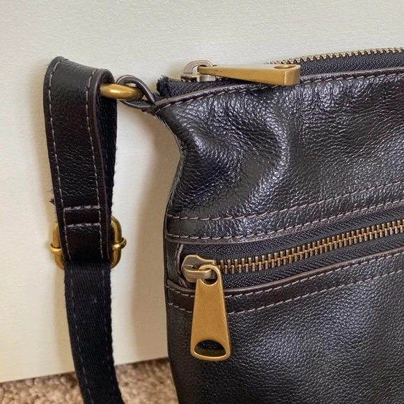 Fossil Voyager Small Crossbody Leather Bag - Picture 2 of 14
